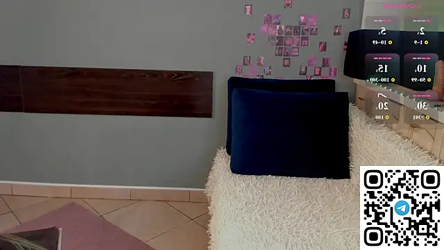 Watch Anna_Coolidge live on EroticFlix - High definition streams