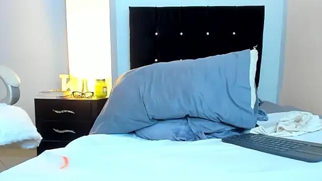 kathyajhonss webcam