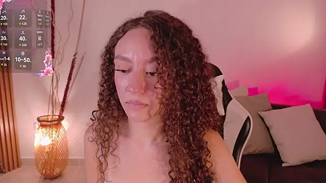 ChloeMoreti webcam
