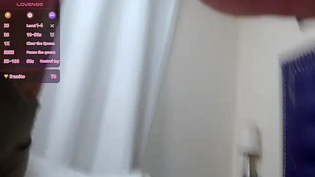 lunadreadd webcam