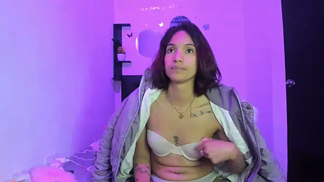 Watch sapphire_brown20 live on EroticFlix - High definition streams