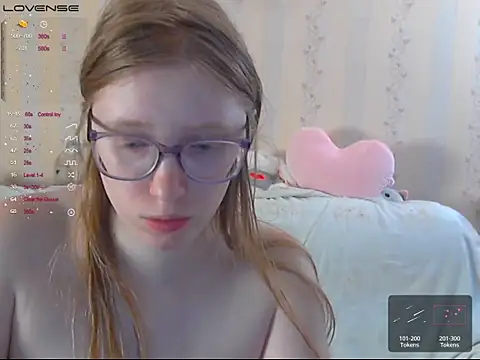 LustfulSarah webcam