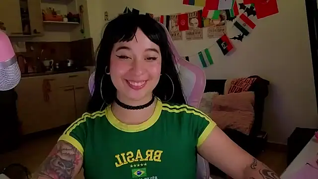 Celeste_Bauman webcam