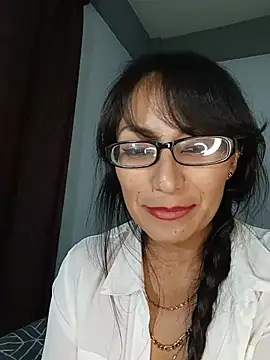 LucyCherry69 webcam