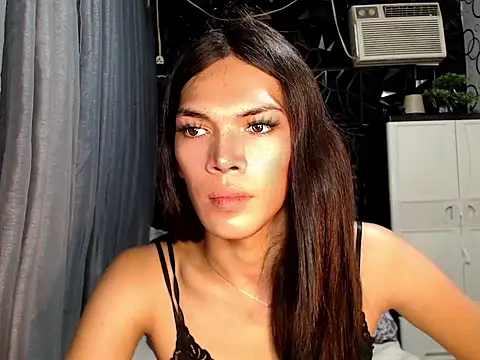 GORGEOUS_CARMEE webcam