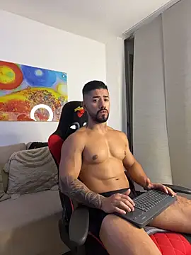 Ezzio_Scolaro webcam