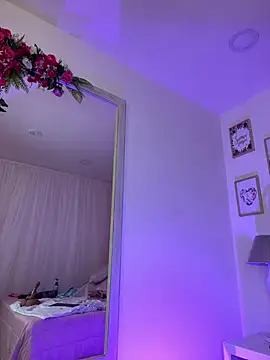 LauraRaider webcam