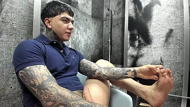 Gury_tattoo webcam