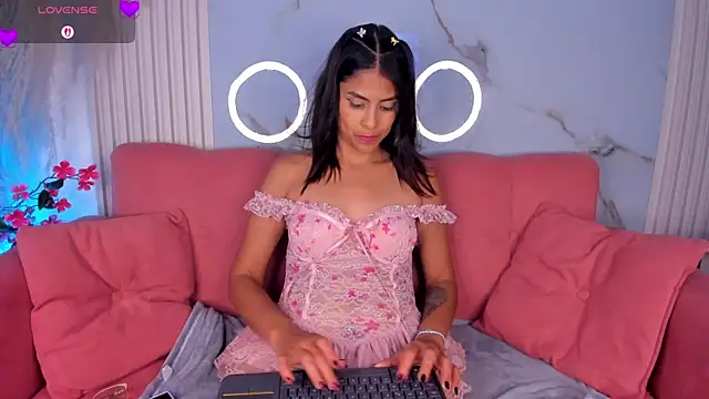 LunaRossie_ webcam