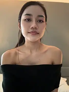 SweetThaiGirlfriend webcam