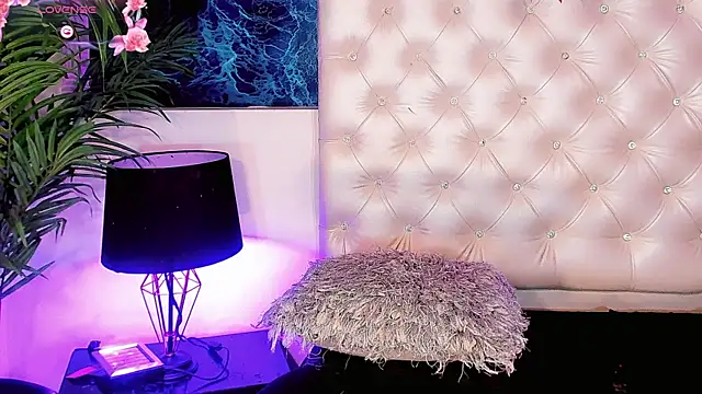 Keira_Fox31 webcam
