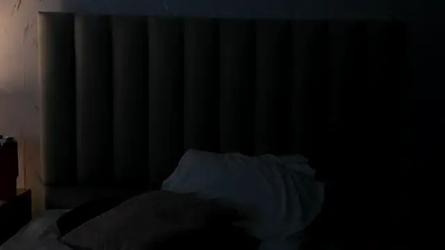 violettarousee_ - ViolettaRousee_'s free webcam - UK Sex Cams