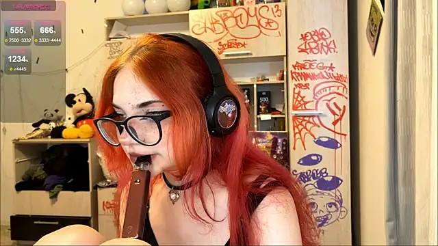 Watch RedHeadCat live on EroticFlix - High definition streams