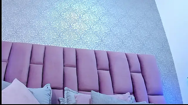 dianared_ - DianaRed_'s free webcam - UK Sex Cams