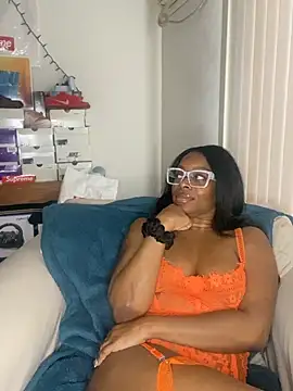 CaliBabiethe1 webcam