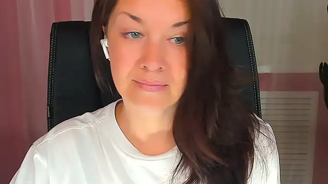 AnaMills live cam on StripChat
