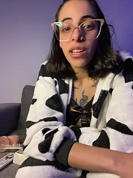 Watch Poison_Ivy_29 live on EroticFlix - High definition streams
