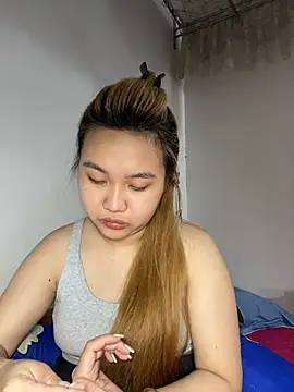 Almira6868 webcam