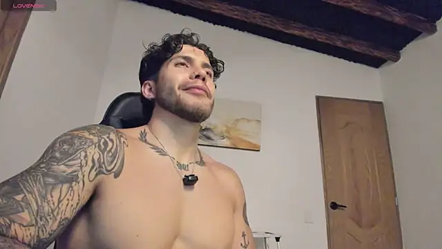 LucianSinclair webcam