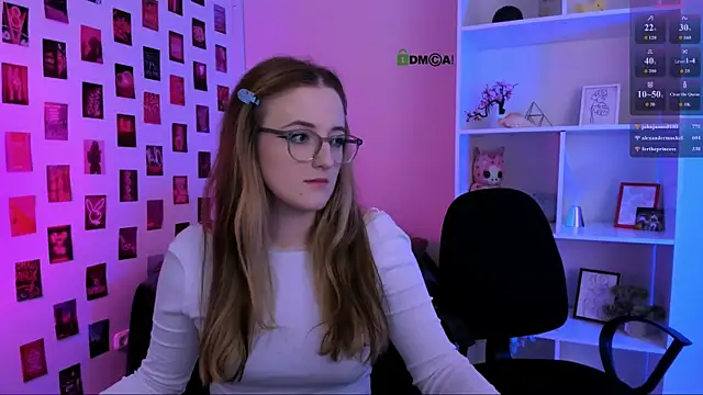 liana_kisses webcam