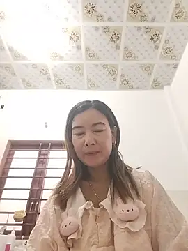 Sexy-ladyboobs20 webcam