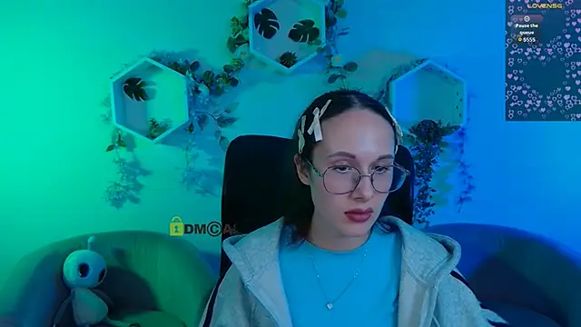 mona_cloud webcam