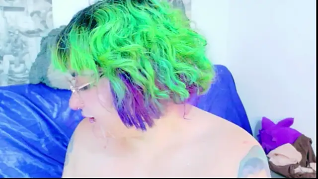 XxGreenGoodxX webcam