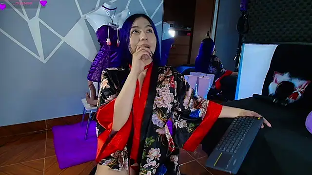 karlamoon23 webcam