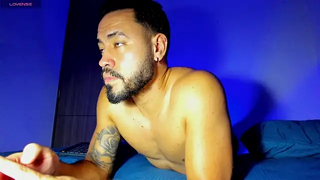 MikeSantoss1 webcam
