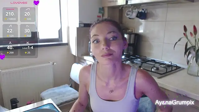 AyanaGrumpix webcam
