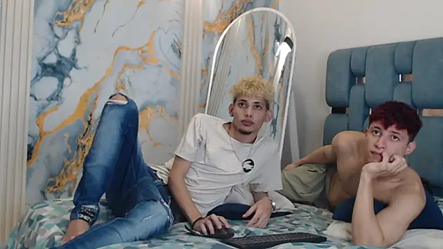 YOUNG_BOYS_HELL webcam