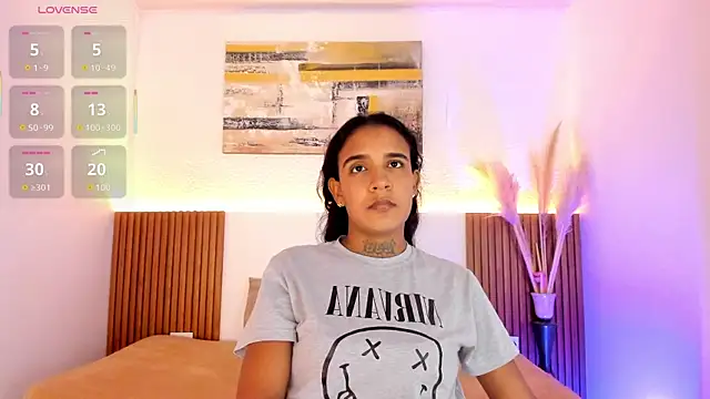 Tiana_Glow2 webcam