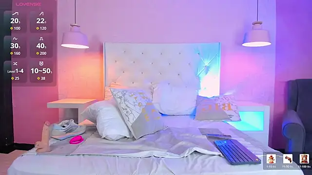 SheylaWalker webcam