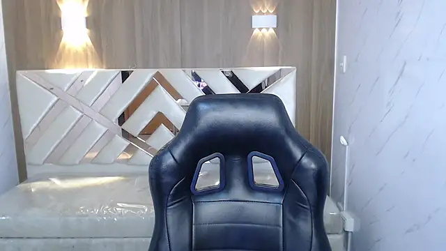 Bella_cross_v webcam