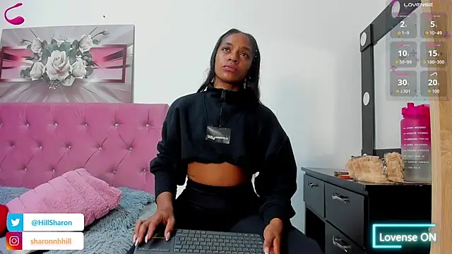 sharon_hill live cam on StripChat