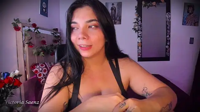 Watch victoriaasaenz_ live on EroticFlix - High definition streams