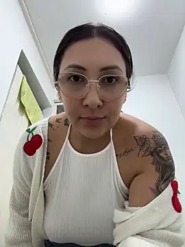 Watch KittyObsession live on EroticFlix - High definition streams