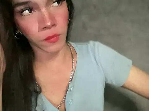 Queenn_xx live cam on StripChat
