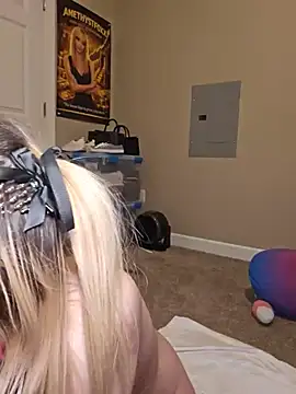 amethystfoxx's live room
