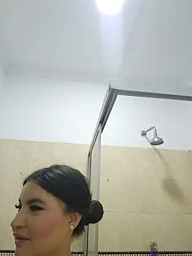 Watch Pretty_Julieta live on EroticFlix - High definition streams