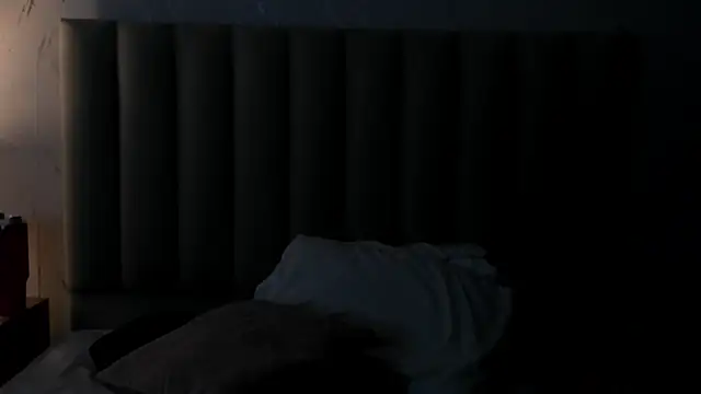 violettarousee_'s live room