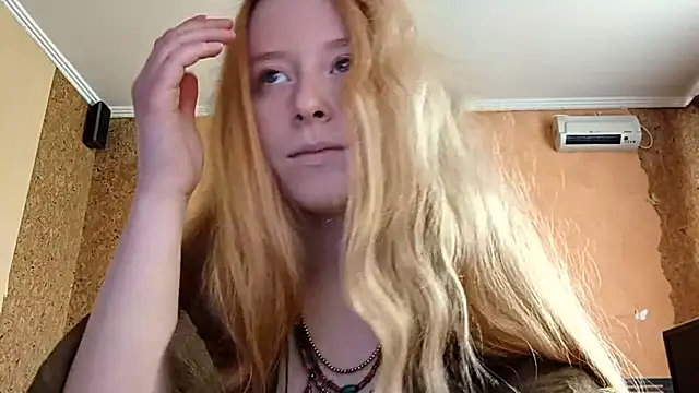 KateVibe_01 webcam