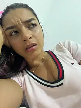 violeta365 (F young) - Finger in my ass 😈🥵