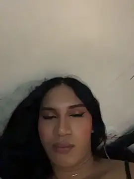 slutty_aki webcam