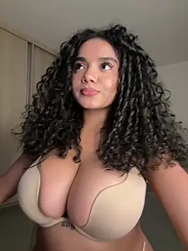 curlyierr (F young) - Deep throat in doggy style naked