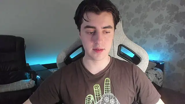 Knuckles17 webcam