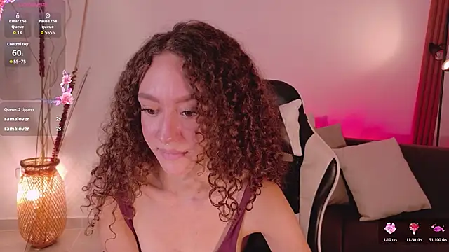 ChloeMoreti webcam