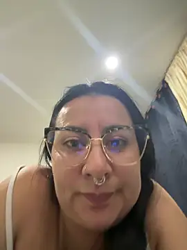 Watch Abril_Luv live on EroticFlix - High definition streams