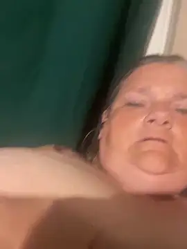 roxie6989 (F mature) - 1000