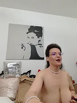Watch RebeccaNoble live on EroticFlix - High definition streams